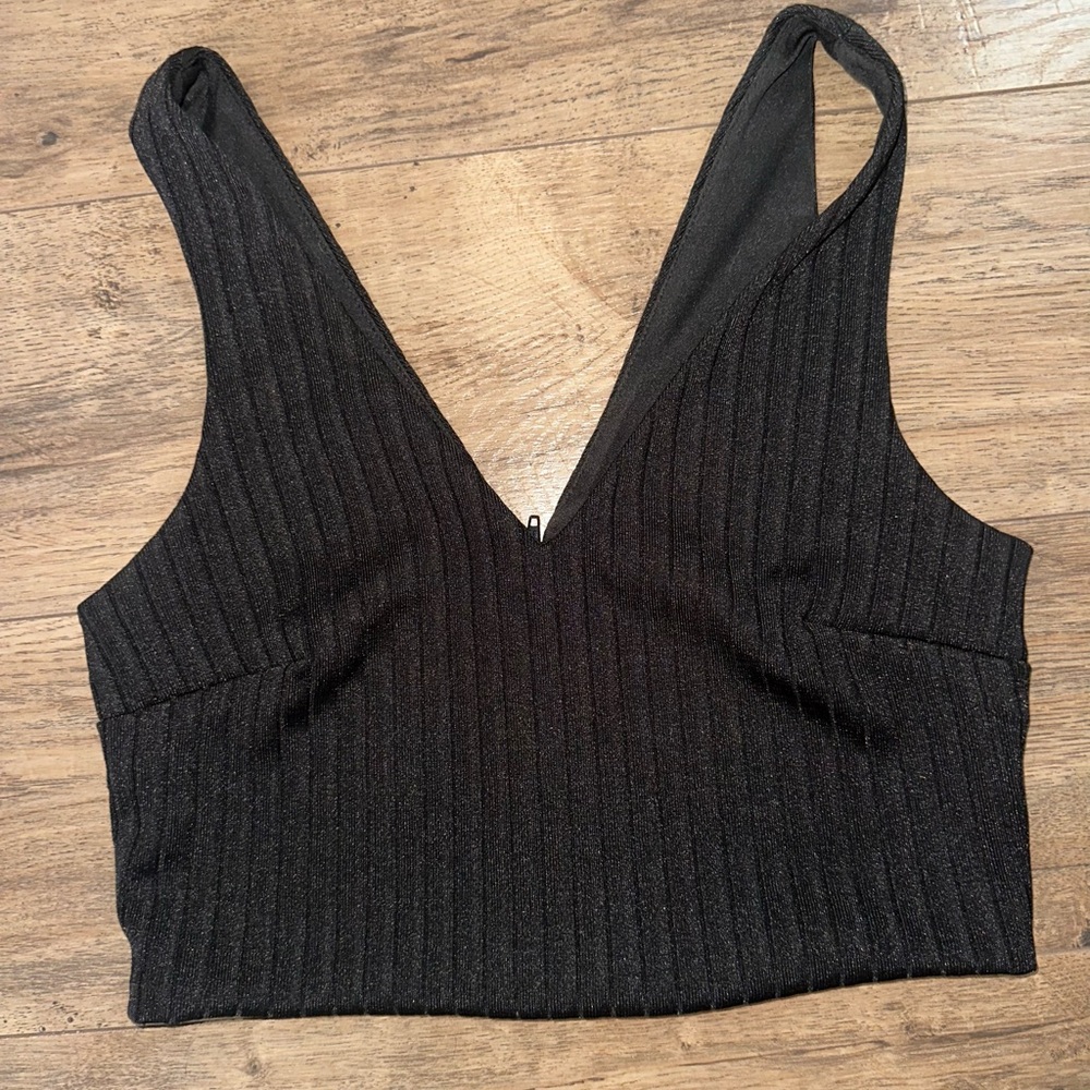 Black vest cropped tank